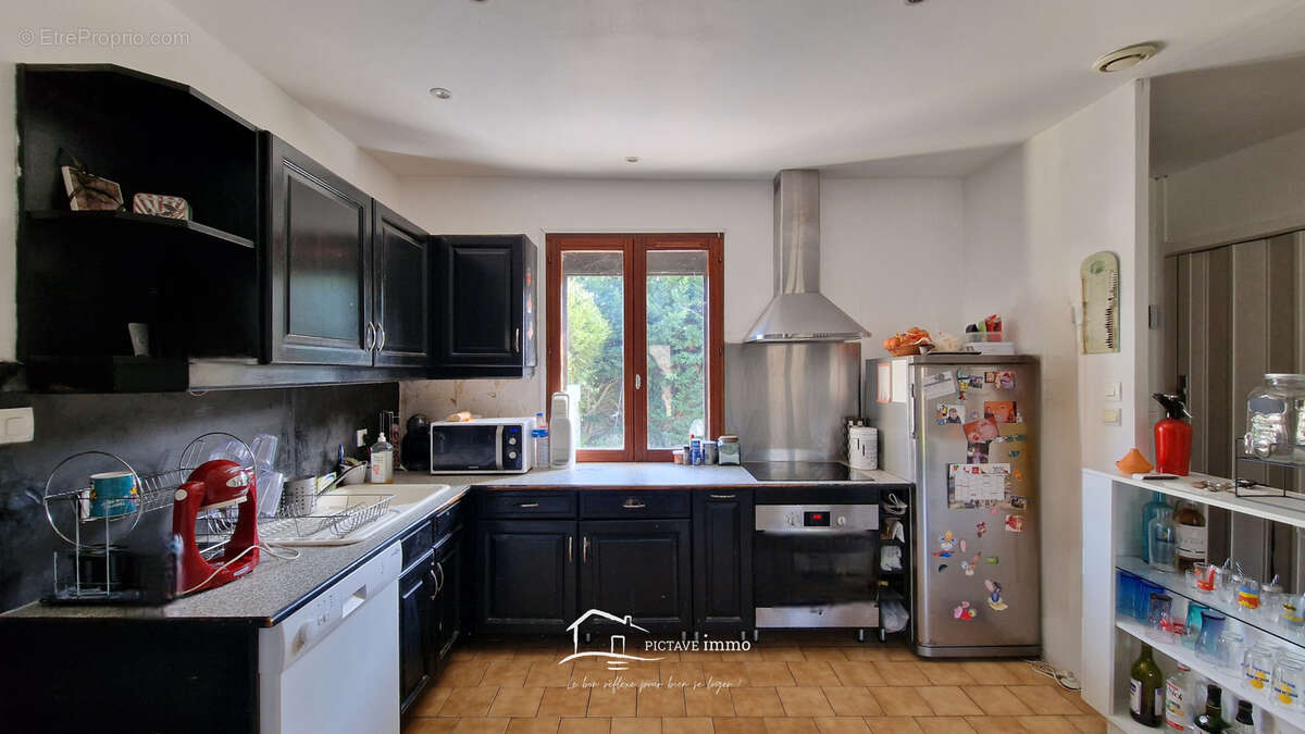 Maison de plain-pied familiale avec 4 chambres, au calme et sans vis-à-vis à proximité de Lusignan - photo 5