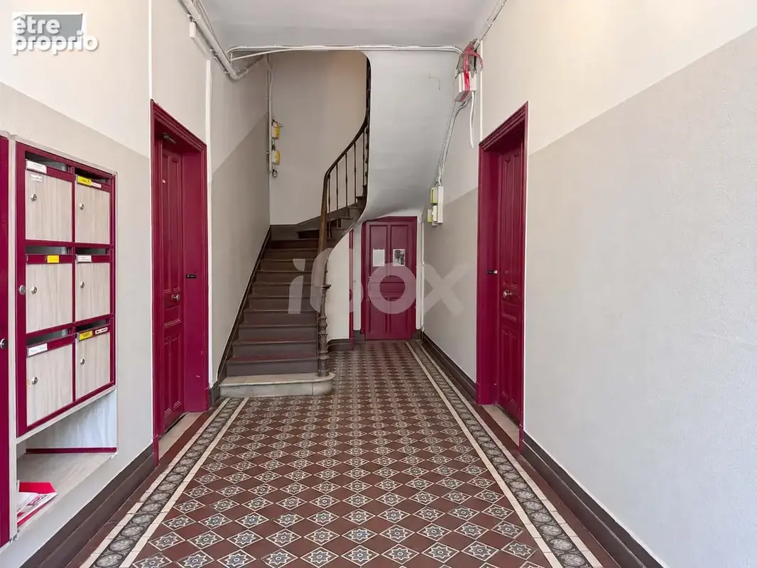 Toulon Haute Ville Appartement T3 qui surplombe le parc Alexandre 1er - photo 2