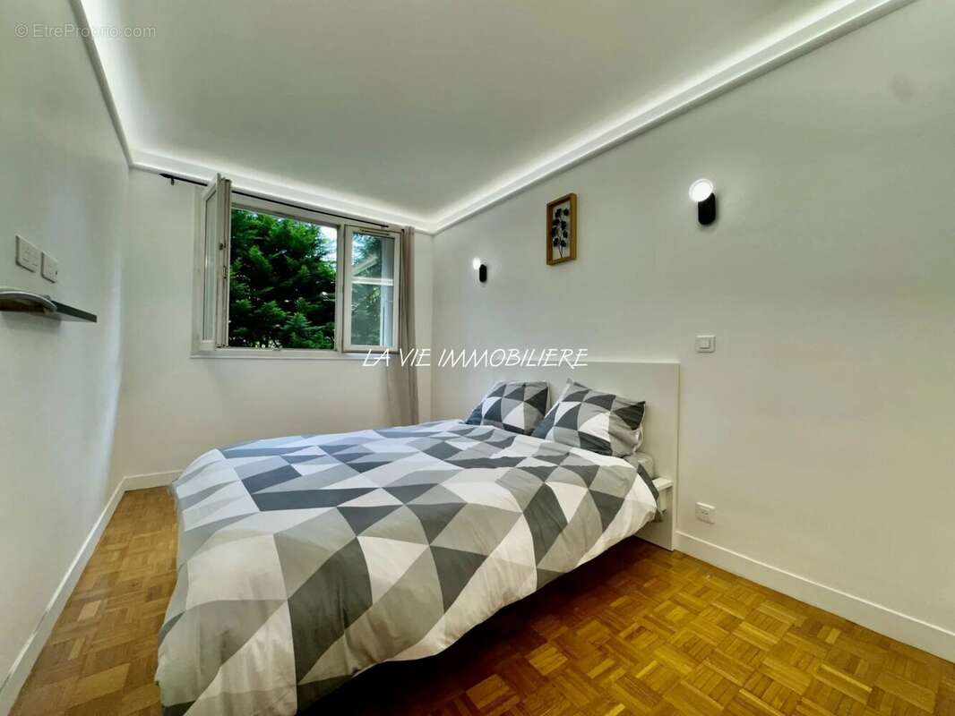Appartement à PARIS-20E
