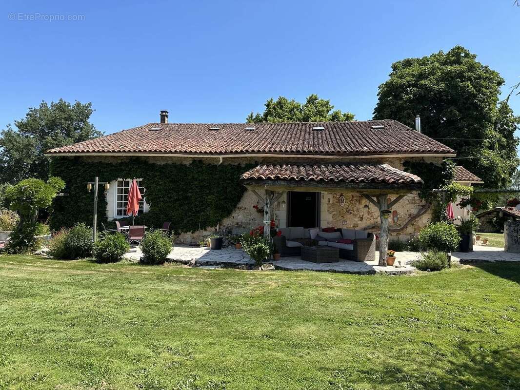 Charmante maison charentaise en pierre avec maison d'amis, piscine et plus de 1Ha de terrain - photo 22