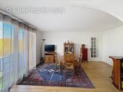 Appartement à L&#039;HAY-LES-ROSES