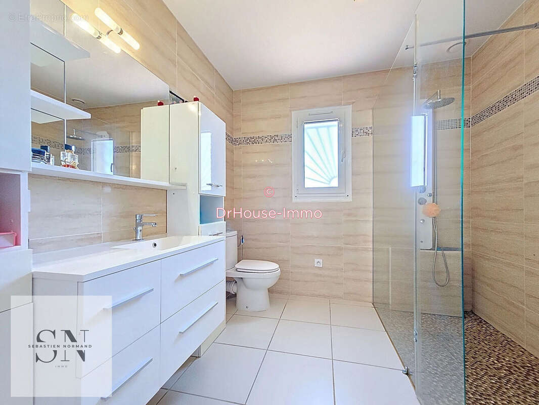 Maison à ALLEZ-ET-CAZENEUVE