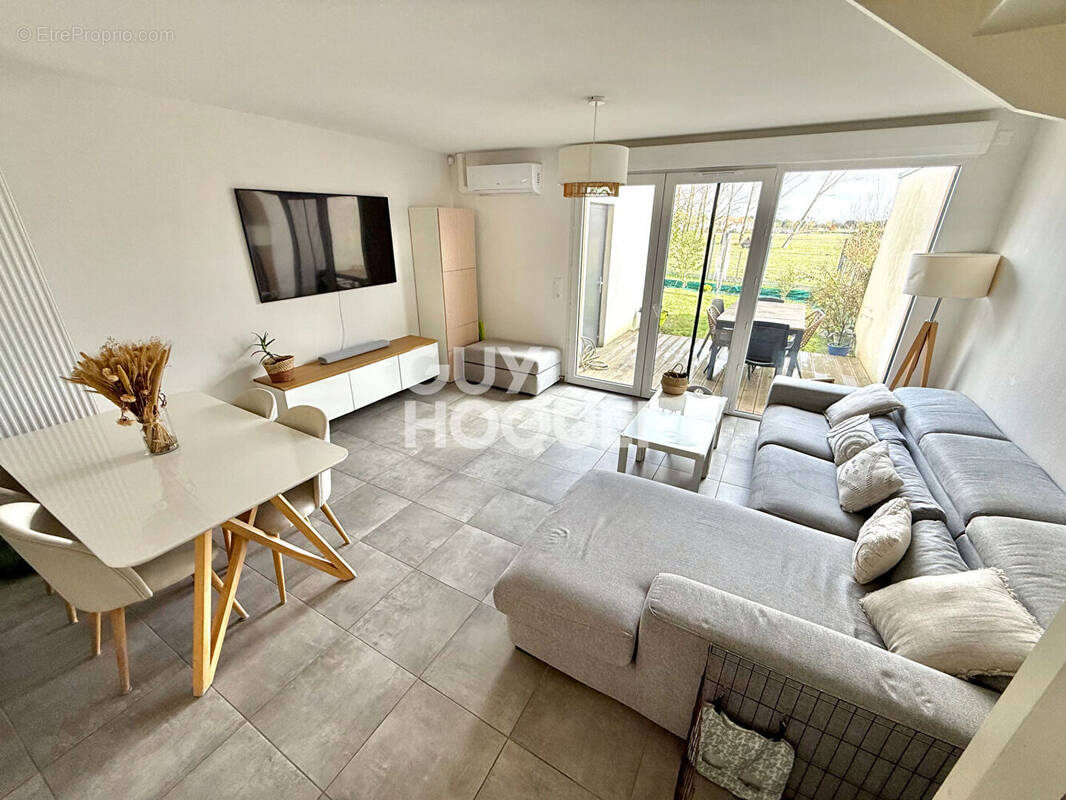 Maison à BLANQUEFORT