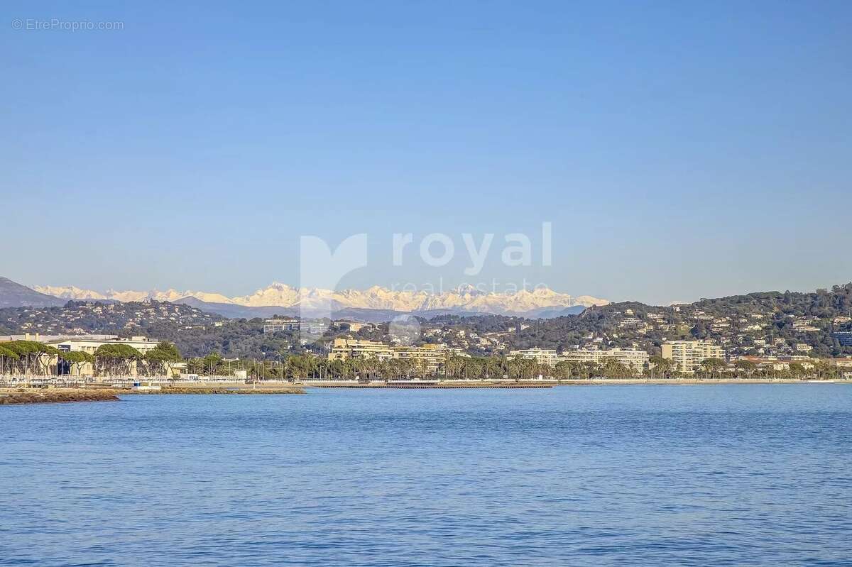 Appartement à MANDELIEU-LA-NAPOULE