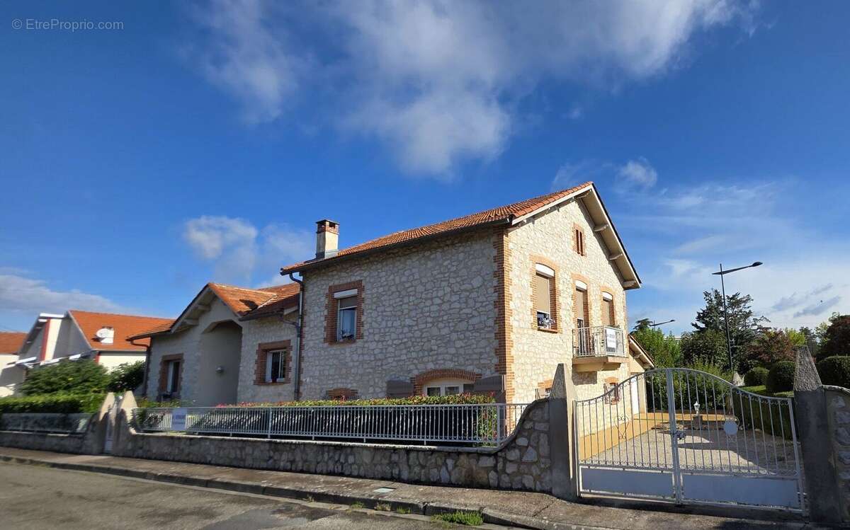 Authentique maison de caractère au coeur de Causade - photo 2
