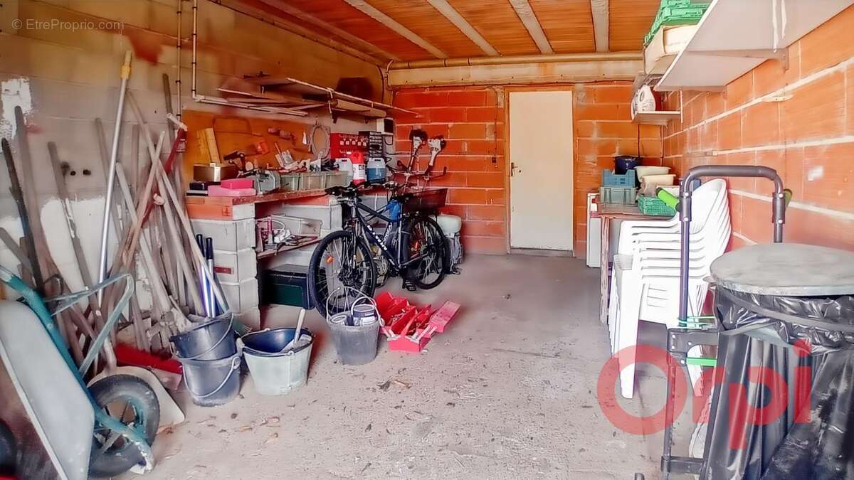 À Vendre : Grande maison familiale ou deux logements – 4 faces avec terrain à Sauvian - photo 13