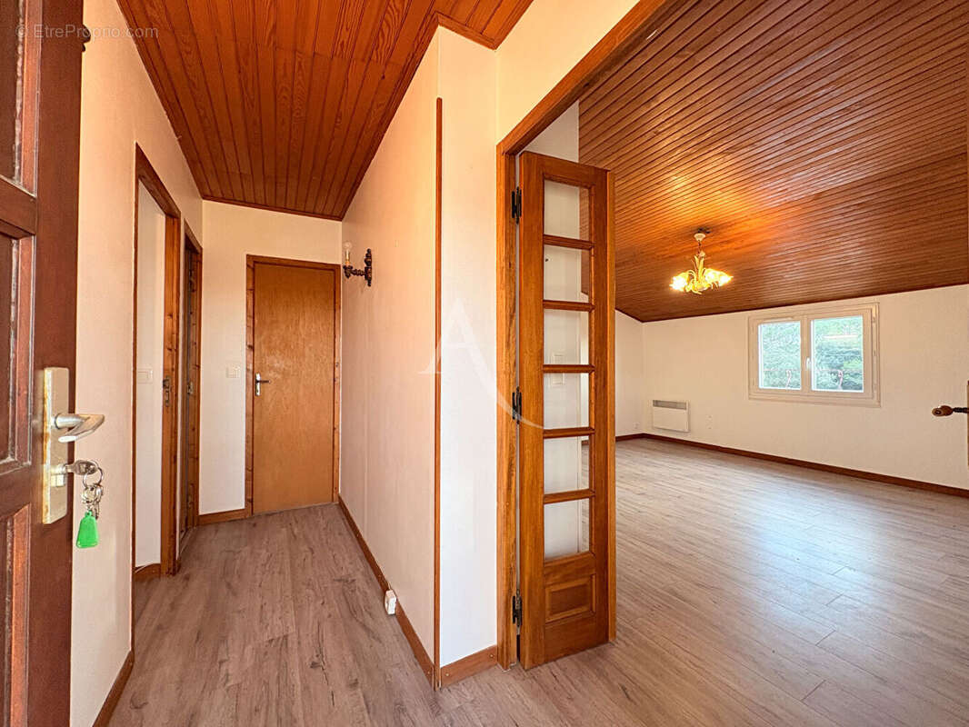 Maison à VENTENAC-CABARDES