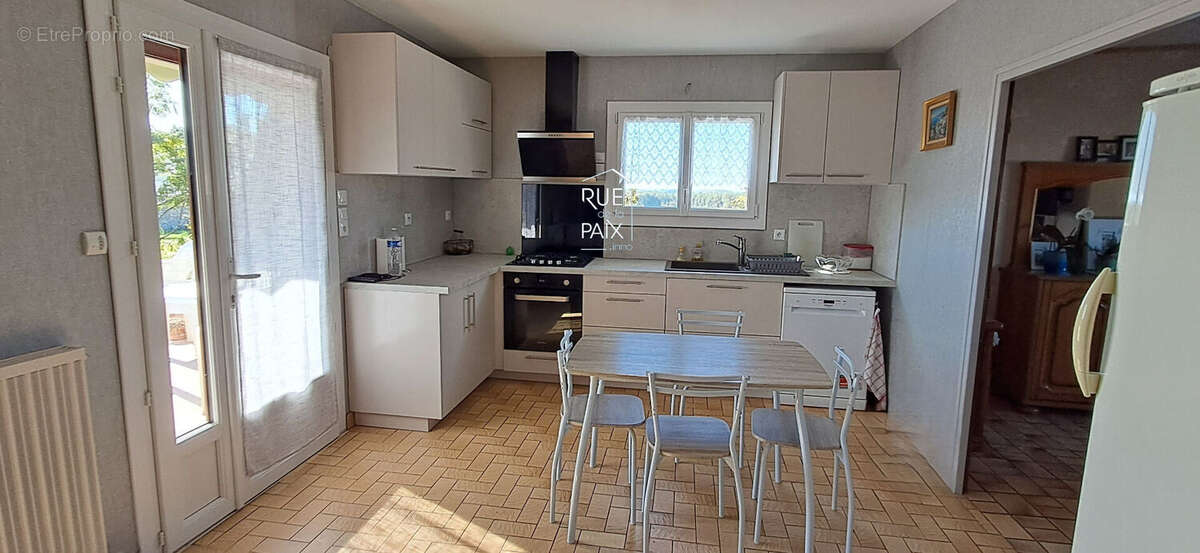 Maison à SAINT-GENEST-D&#039;AMBIERE