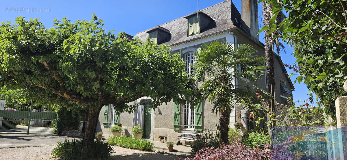 Maison à LAMARQUE-PONTACQ
