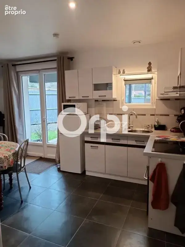 Ensemble immobilier avec habitation principale, dépendance et revenu locatif – Terrain de 1 004 m²

ALLEVARD-LES-BAINS – 38580 - photo 23