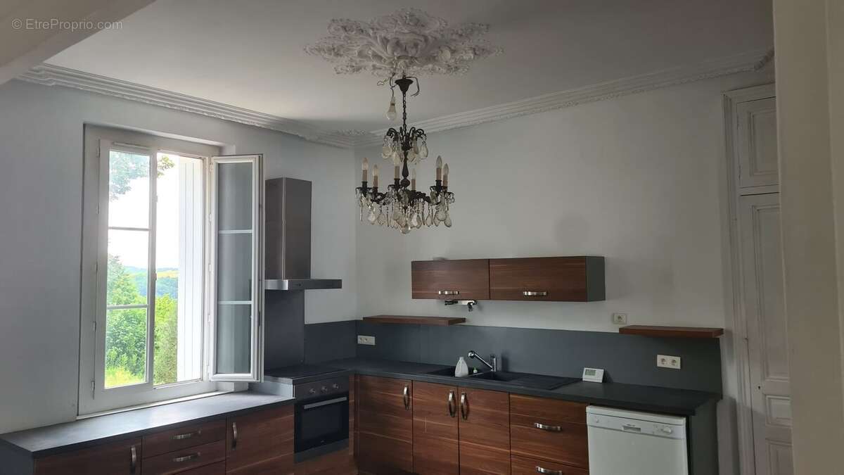 Charmante Maison Mitoyenne de 210 m² avec Jardin de 900 m²  Ruelle-sur-Touvre - photo 3