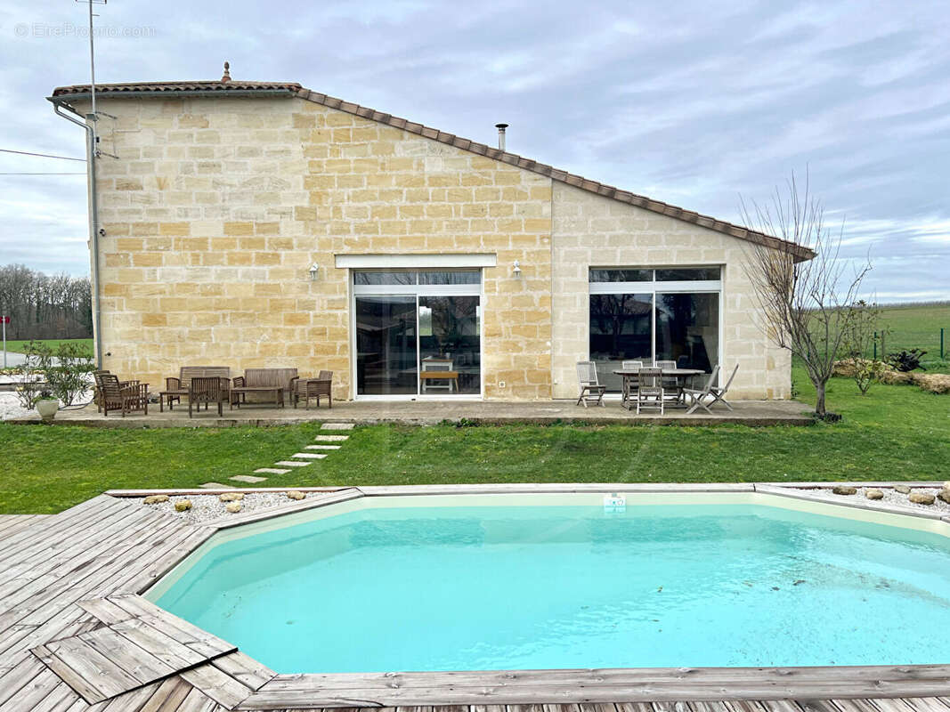 Maison à SAINT-EMILION