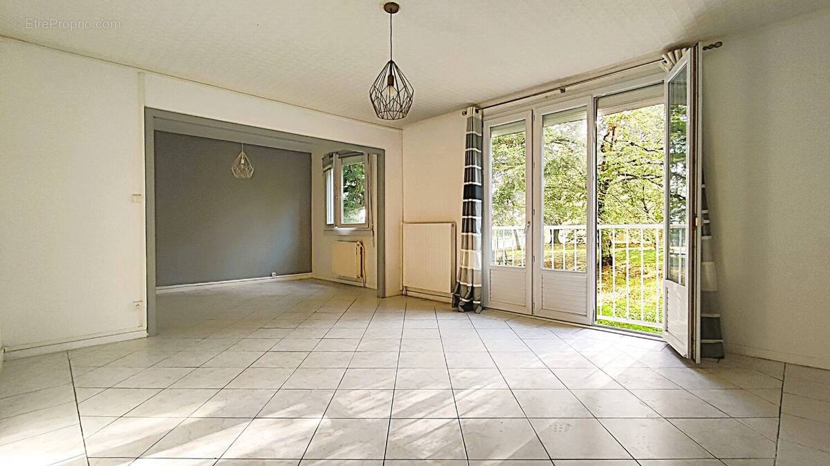 Appartement à CARBON-BLANC