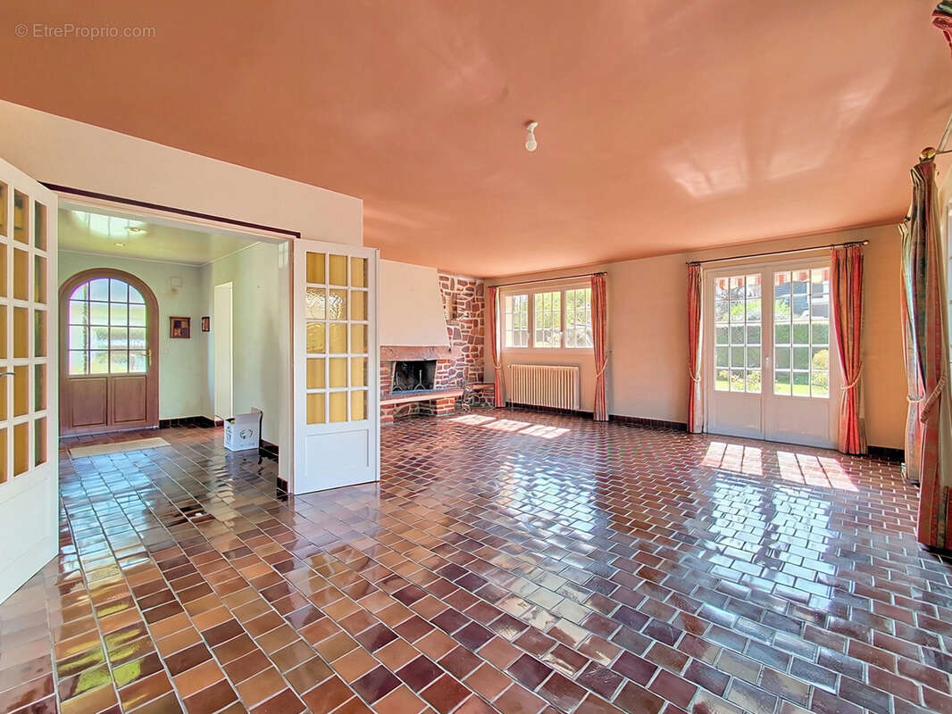 Maison à OUISTREHAM