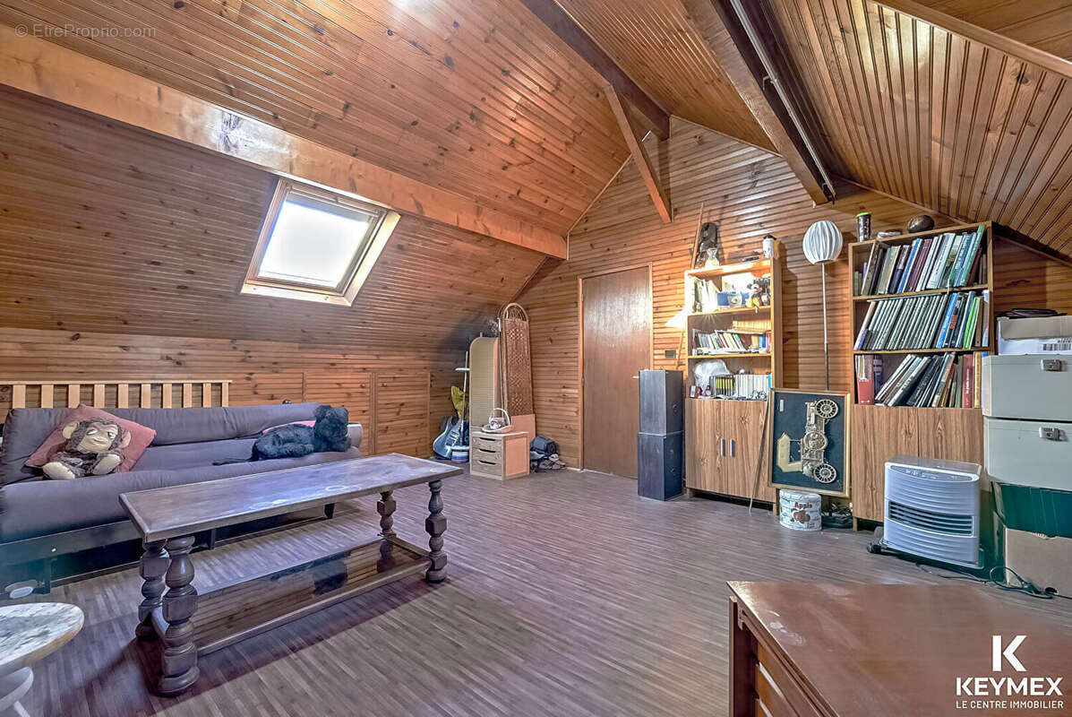 Maison à LE THILLAY