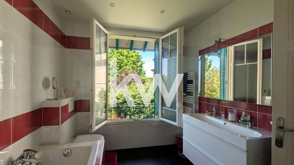 Maison à SAINT-GRATIEN