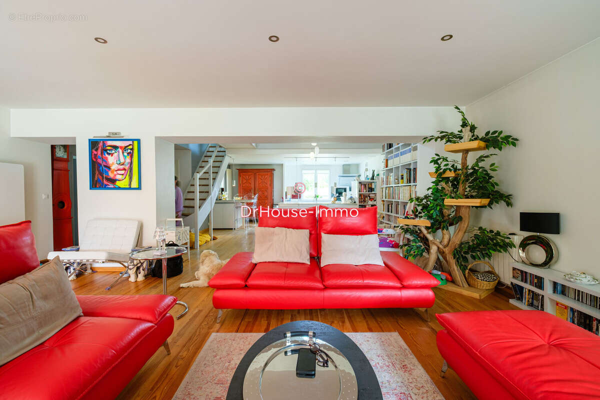 Maison à FEUCHEROLLES