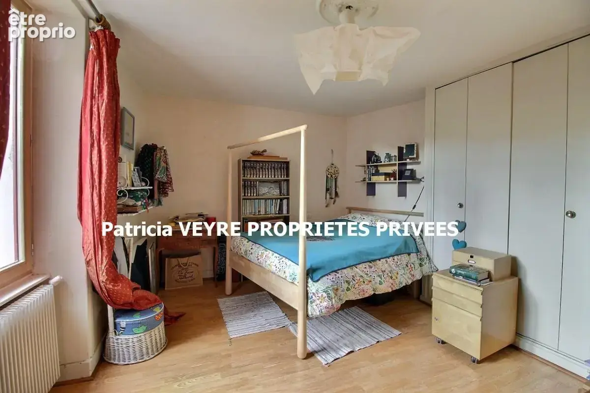 BOURG ARGENTAL 42220 Maison de village 188 m² habitables 7 chambres sur 381 m² de terrain avec une activité de gite opérationnel - photo 5