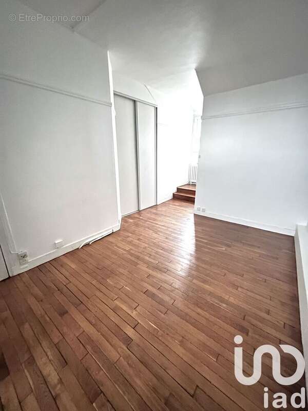 Photo 2 - Appartement à COURBEVOIE