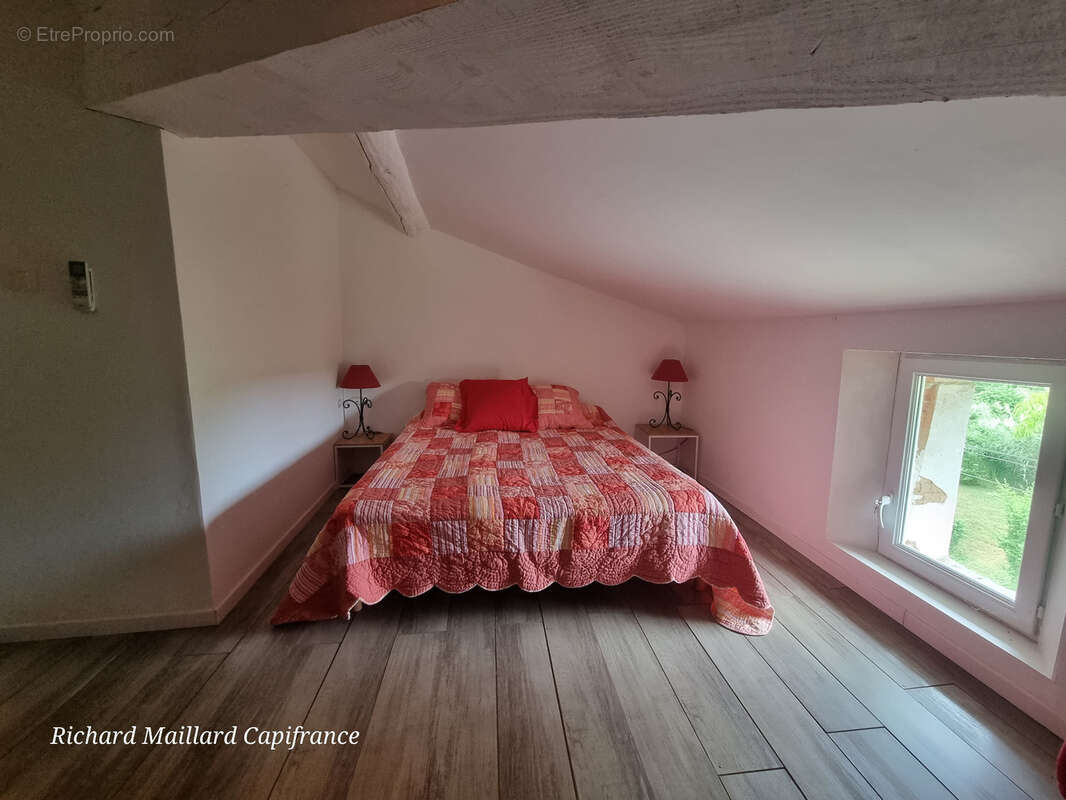 Maison de caractère de 1889, entièrement rénovée, sur un terrain arboré de 2 450 m² - Finhan (82) - photo 17