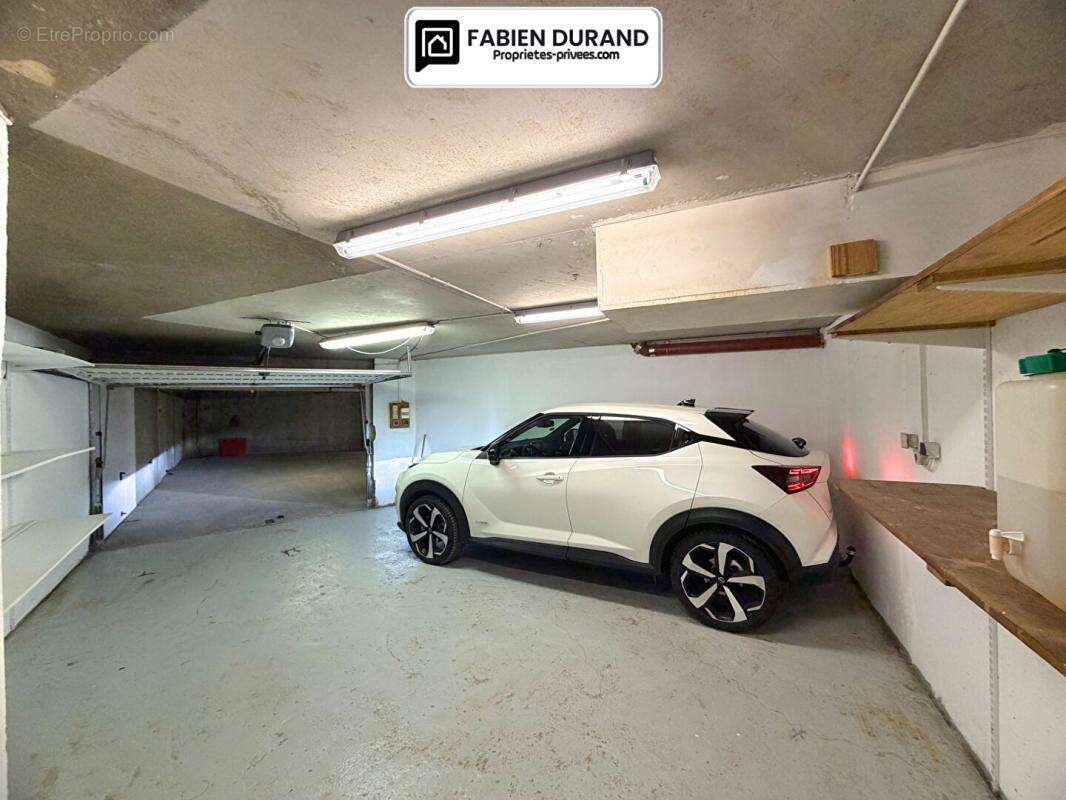 Parking à MANDELIEU-LA-NAPOULE