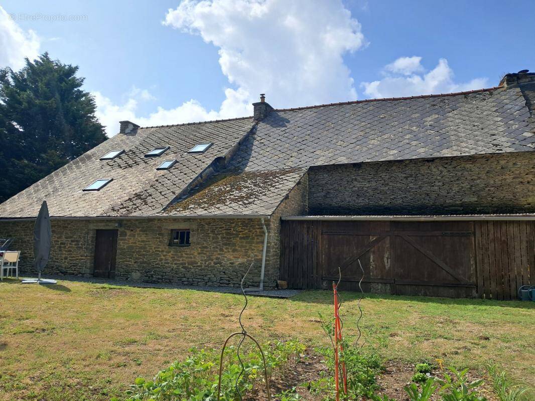 Maison à GUILLAC