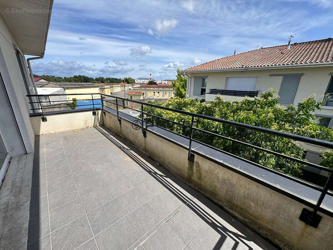 Appartement à VILLENAVE-D'ORNON