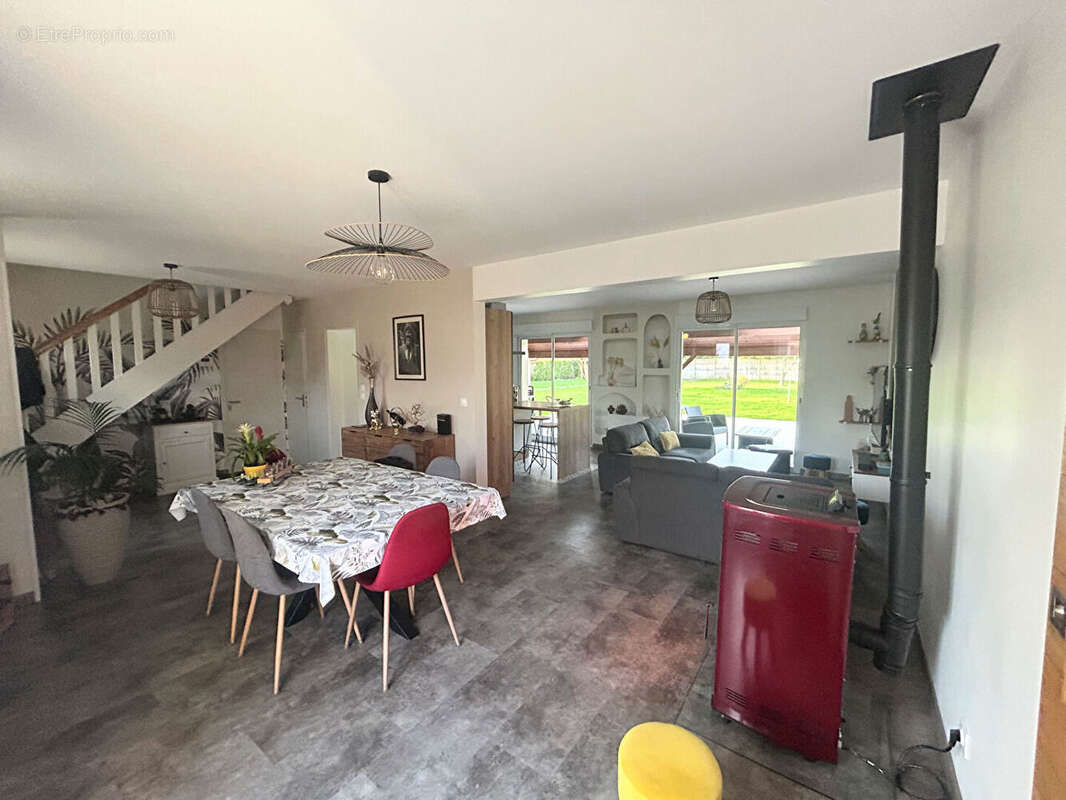 Maison à LA GUIERCHE