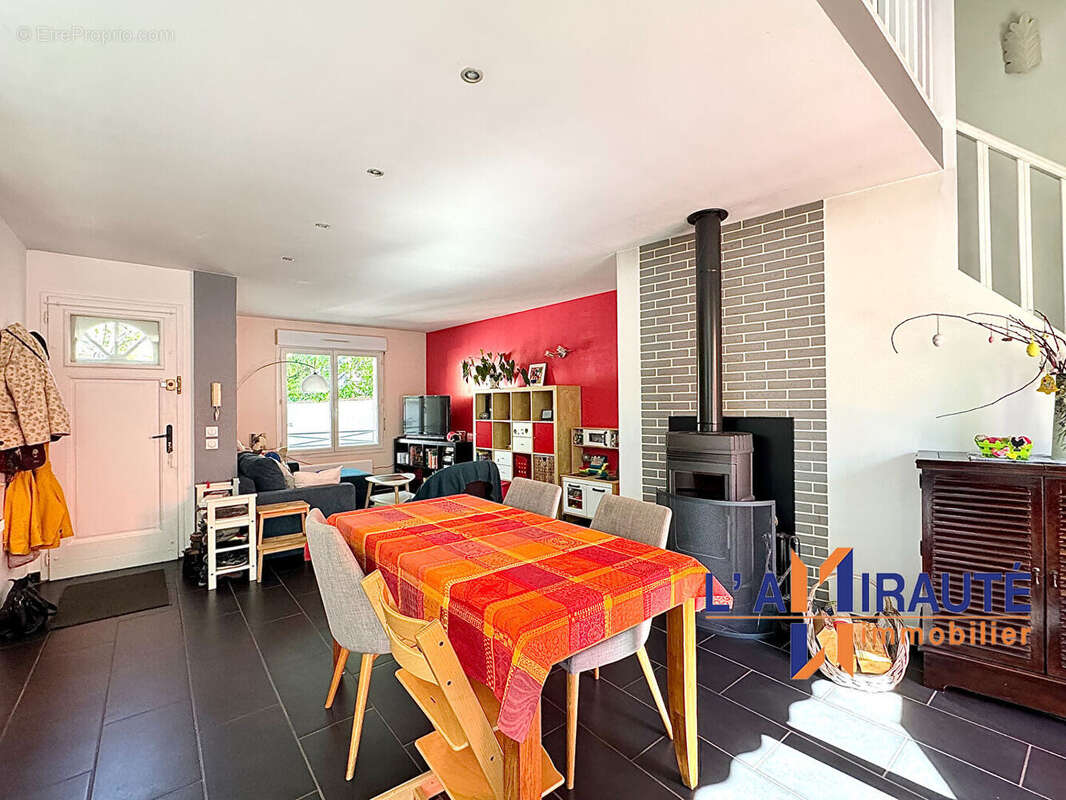 Maison à HOUILLES