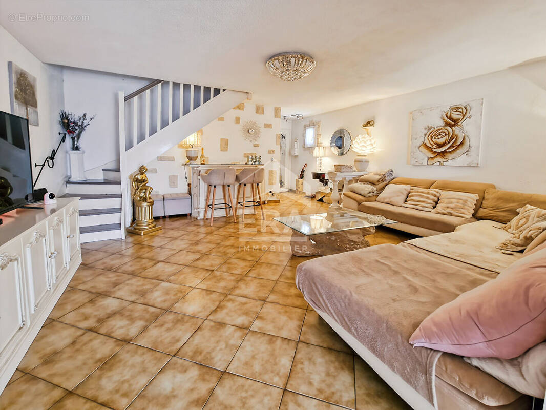 Maison à MOUANS-SARTOUX