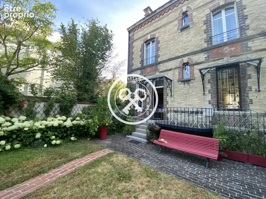Demeure bourgeoise de caractere  avec jardin  -  troyes - photo 3