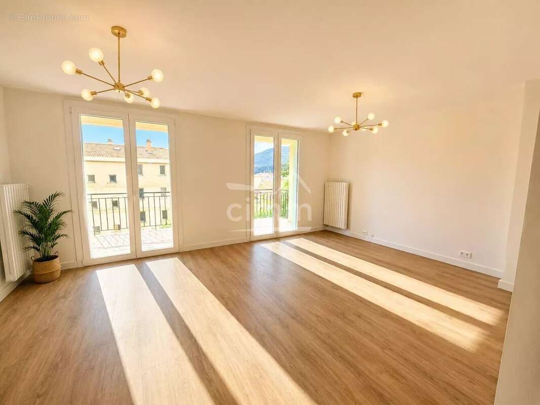Appartement T3 de 80 m² refait à neuf - photo 2