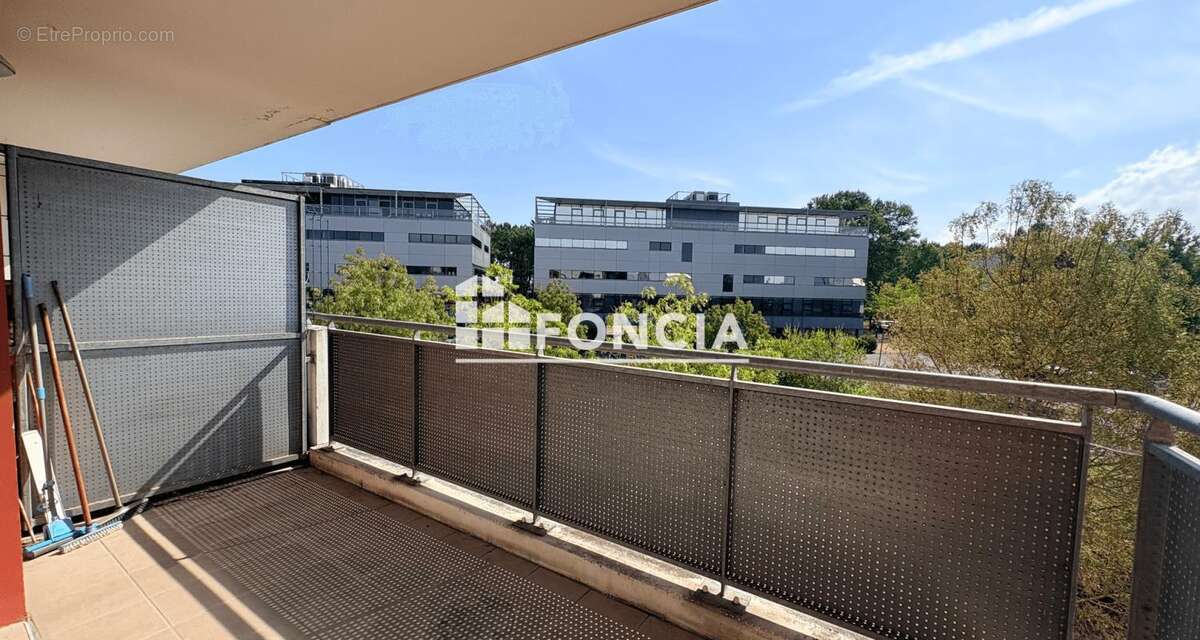 Bruges- Grand T1 avec balcon et parking - photo 8