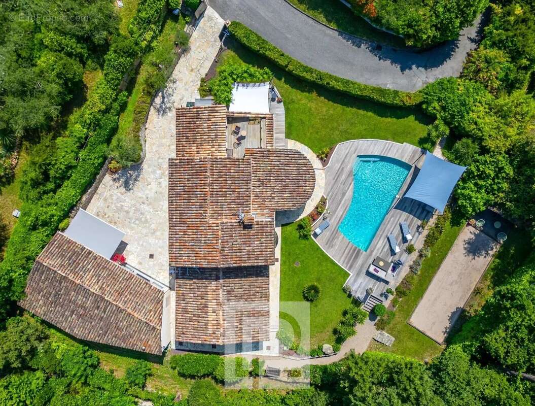 Domaine sécurisé — Villa provençale rénovée avec vue sur le vieux village de Mougins - photo 21