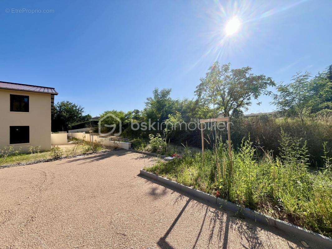 Maison à SAINT-DIDIER-DE-FORMANS