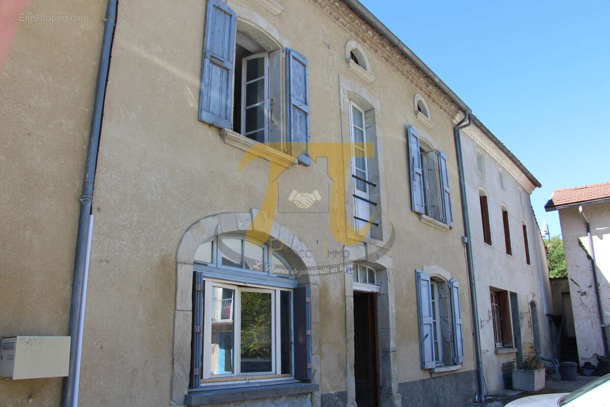 Maison à AURIAC-SUR-VENDINELLE