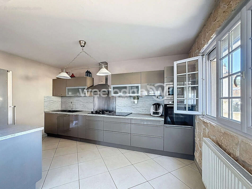 Maison à CHANTELOUP-LES-VIGNES