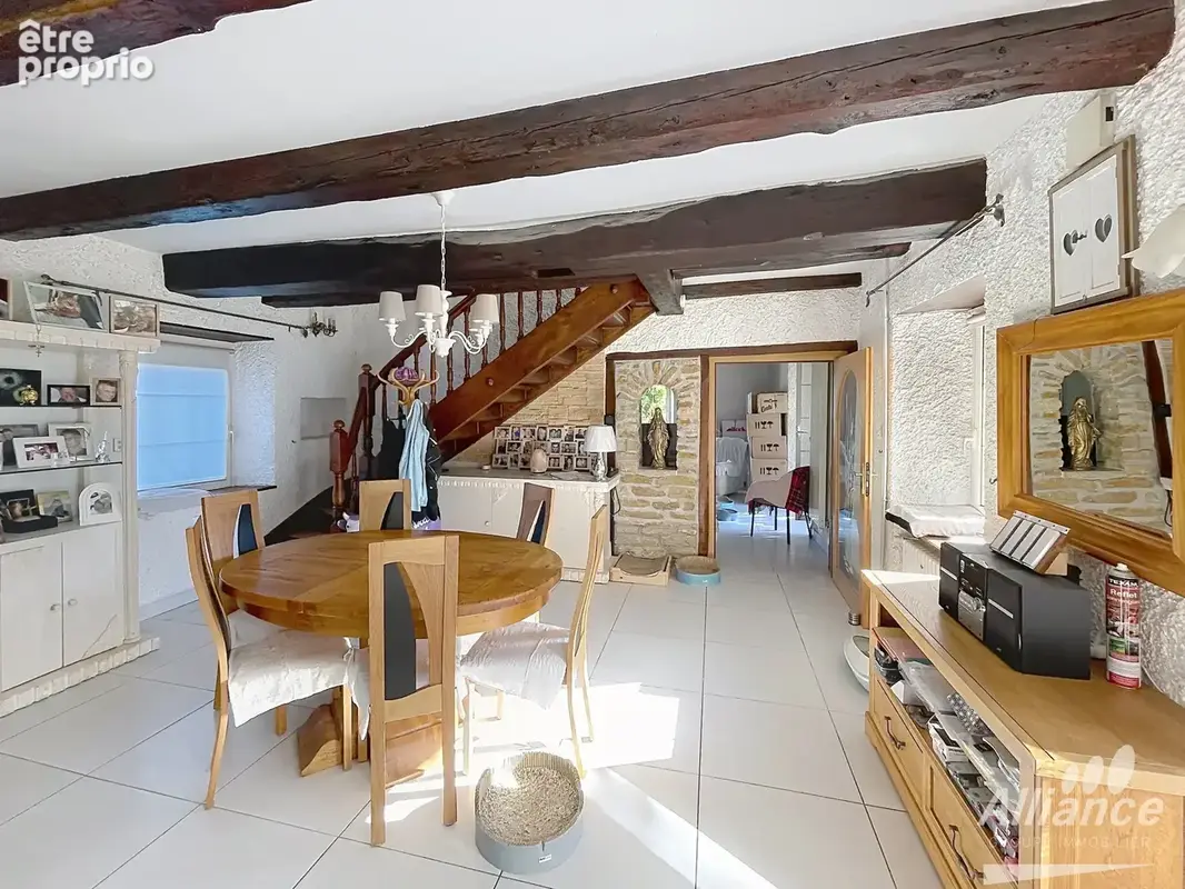 Maison avec 4 chambres terrain 1835  m2 avec grange - photo 10