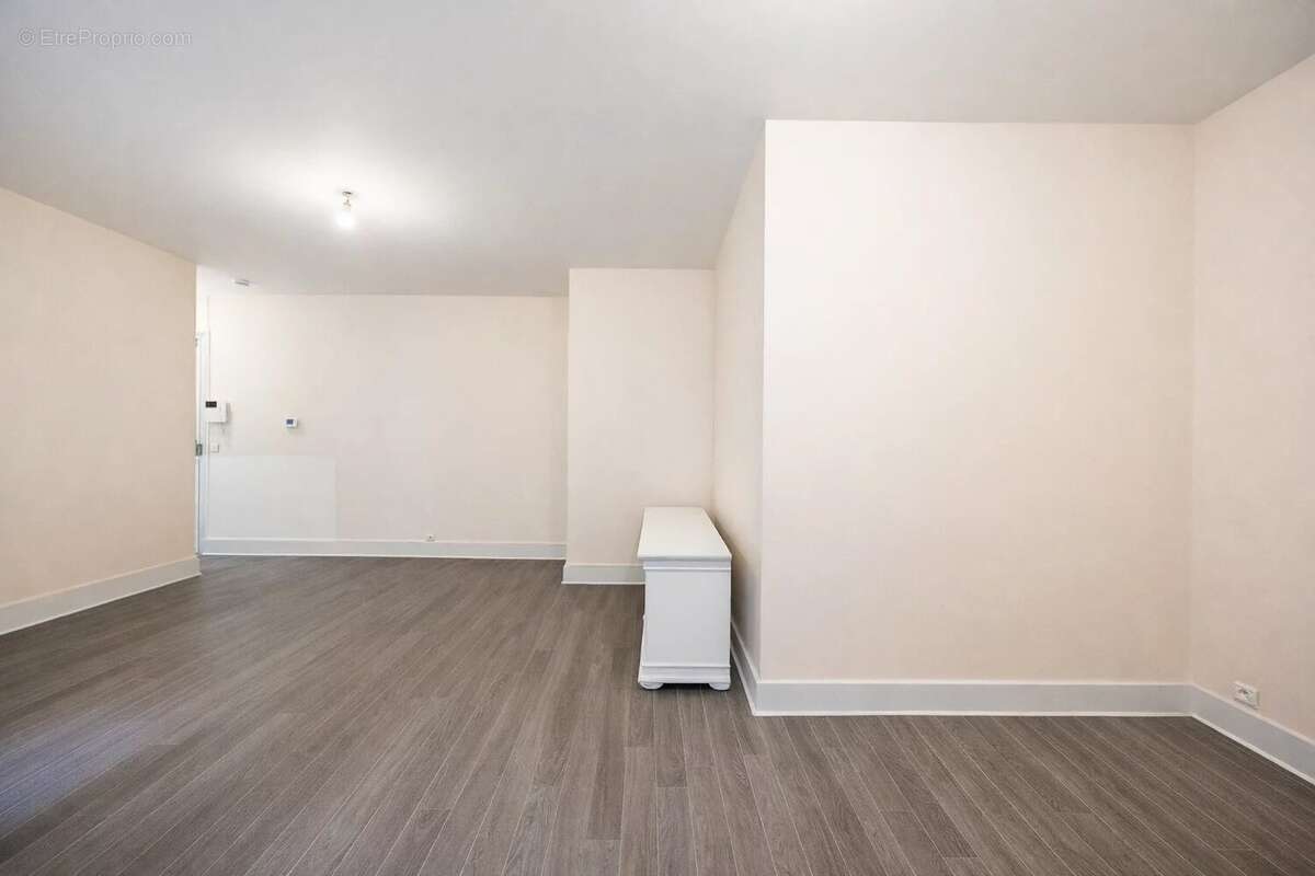 Appartement à PARIS-7E