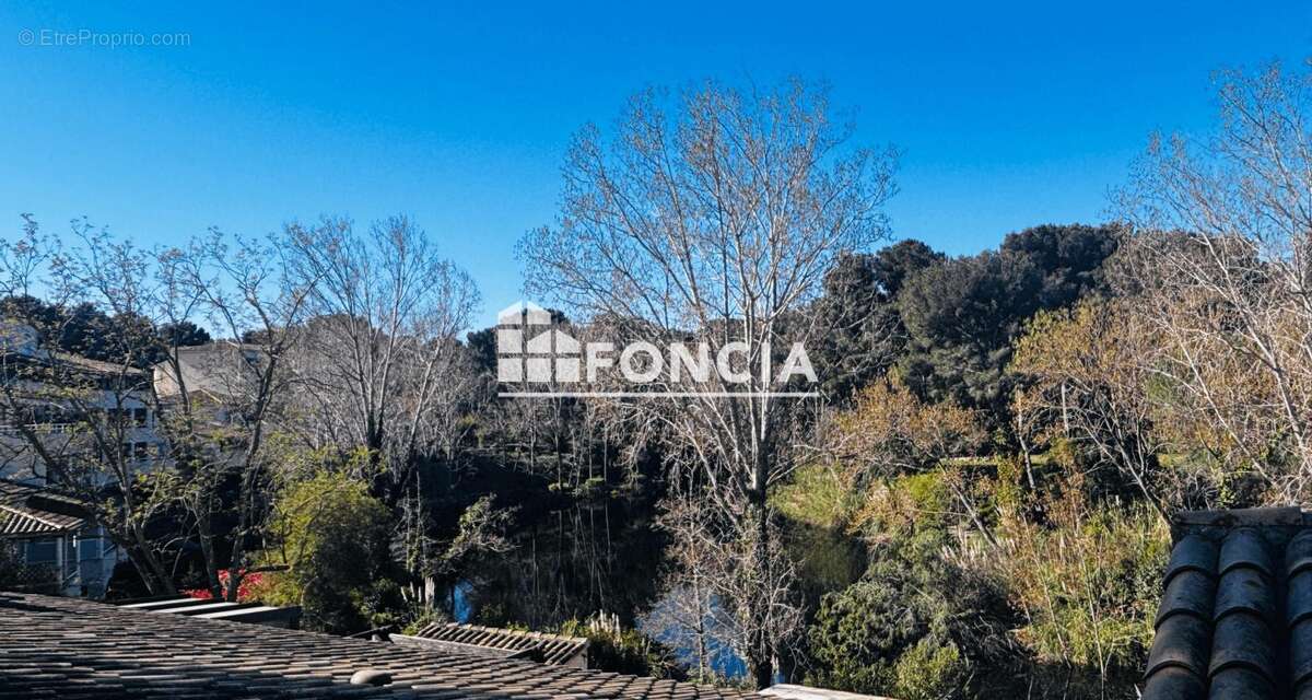 Appartement à SIX-FOURS-LES-PLAGES