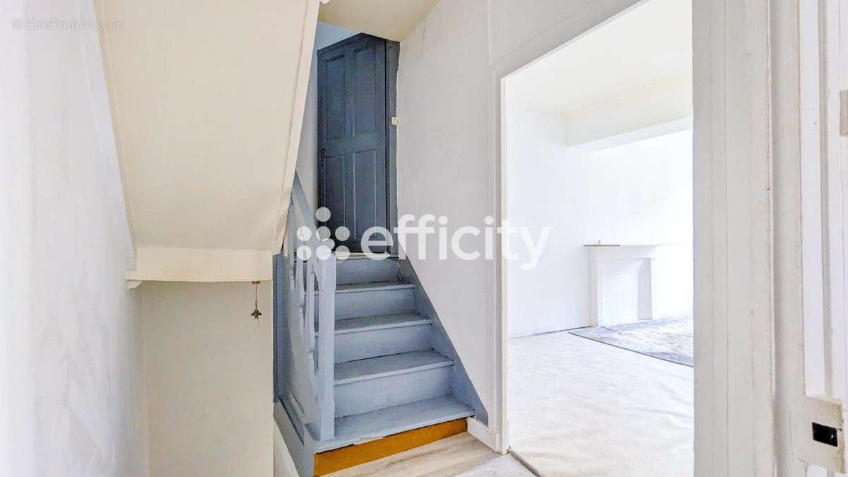 Maison 132 m² à Lugny  - photo 8