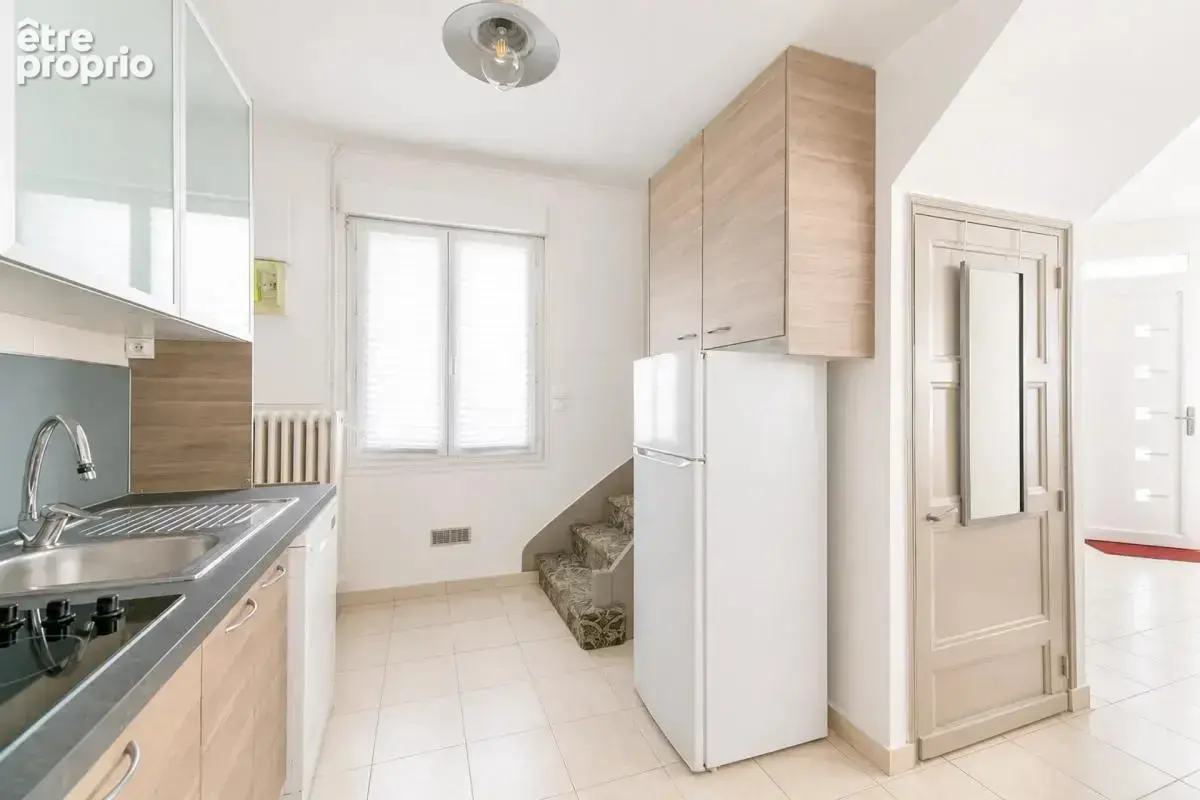 Maison de 6 pièces de 115 m² située à Tours - photo 4