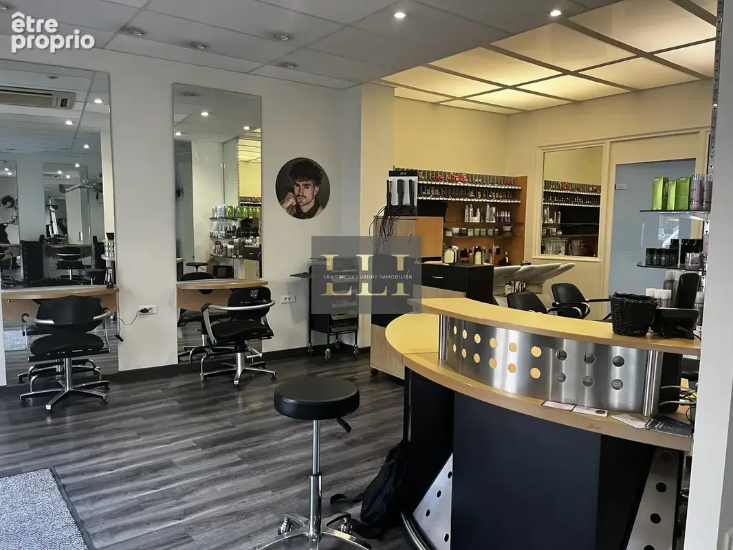 À vendre, salon de coiffure clé en main d’environ 70 m2 à Reims - photo 3