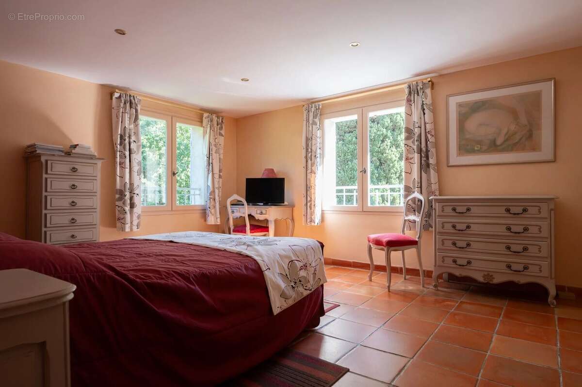 Maison à CARQUEIRANNE