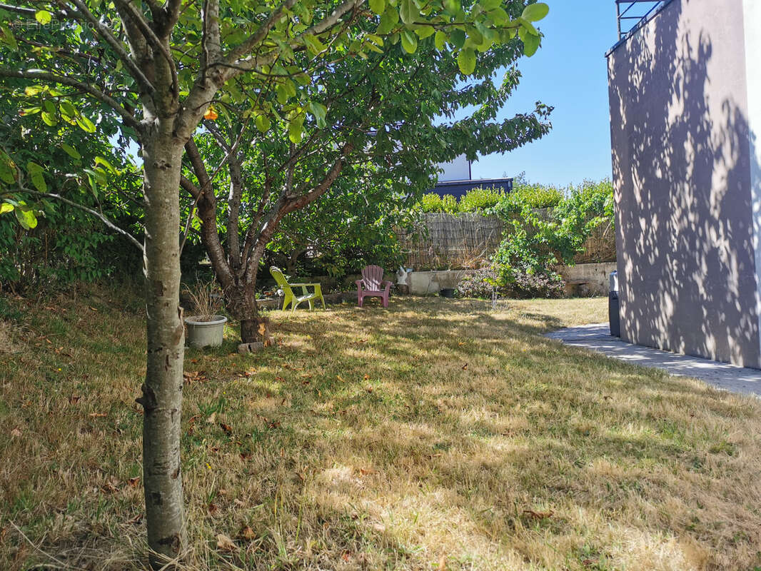 Maison à SAINT-AVE