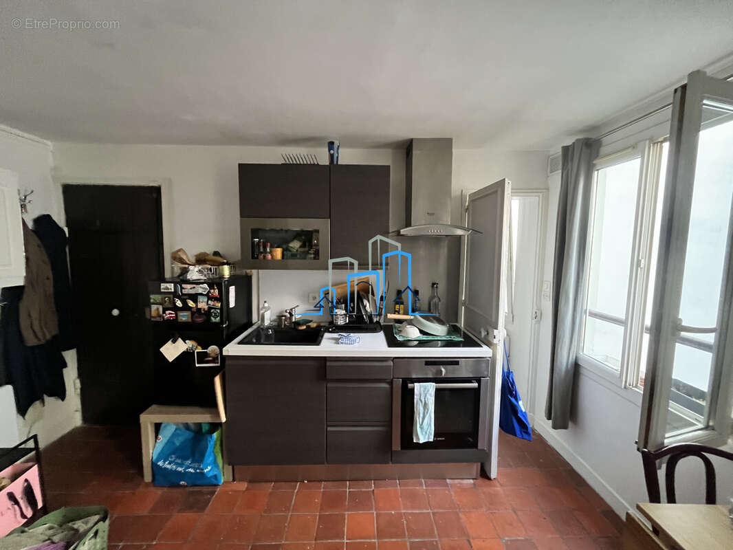 Appartement à PARIS-3E