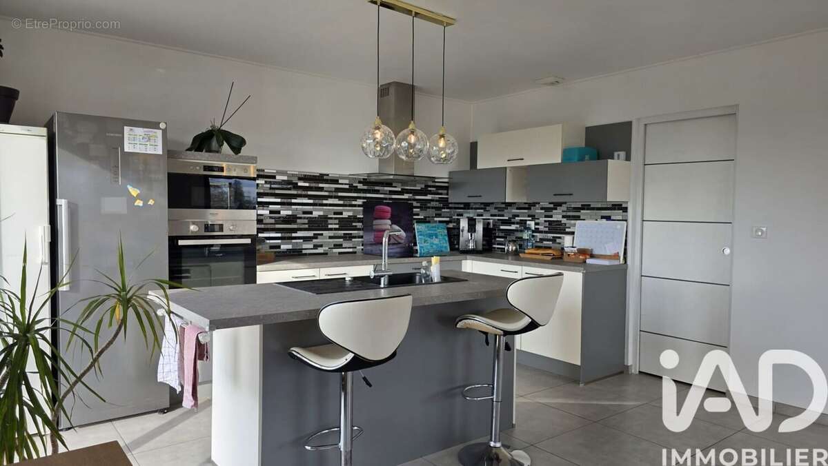 Photo 4 - Maison à BUCHY