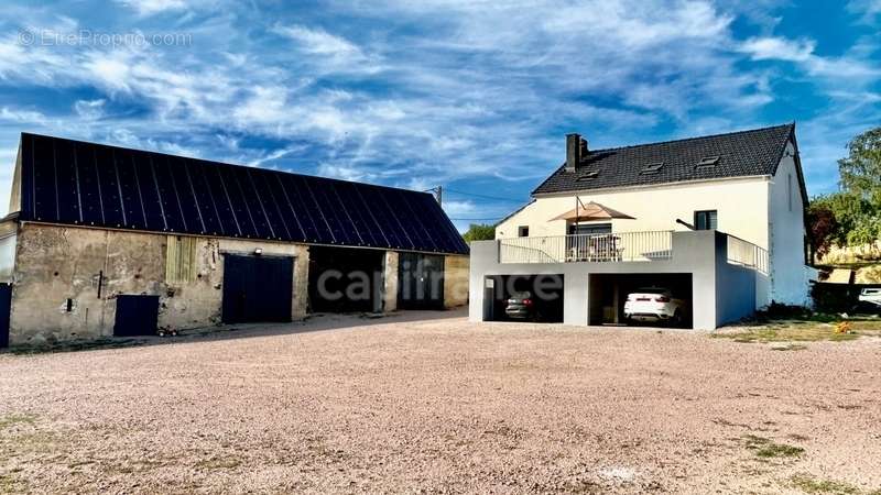 Maison à VILLENEUVE-EN-MONTAGNE