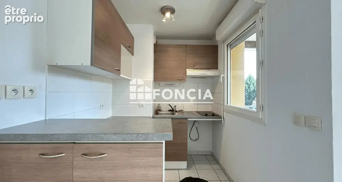 Appartement T3 lumineux avec loggia et parking - Résidence récente à Villeneuve-sur-Lot - photo 7