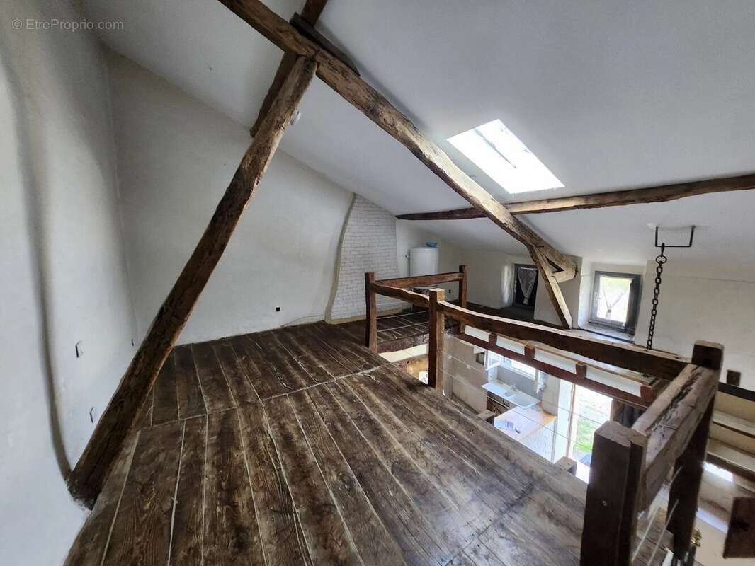 Appartement à SAINT-JUNIEN